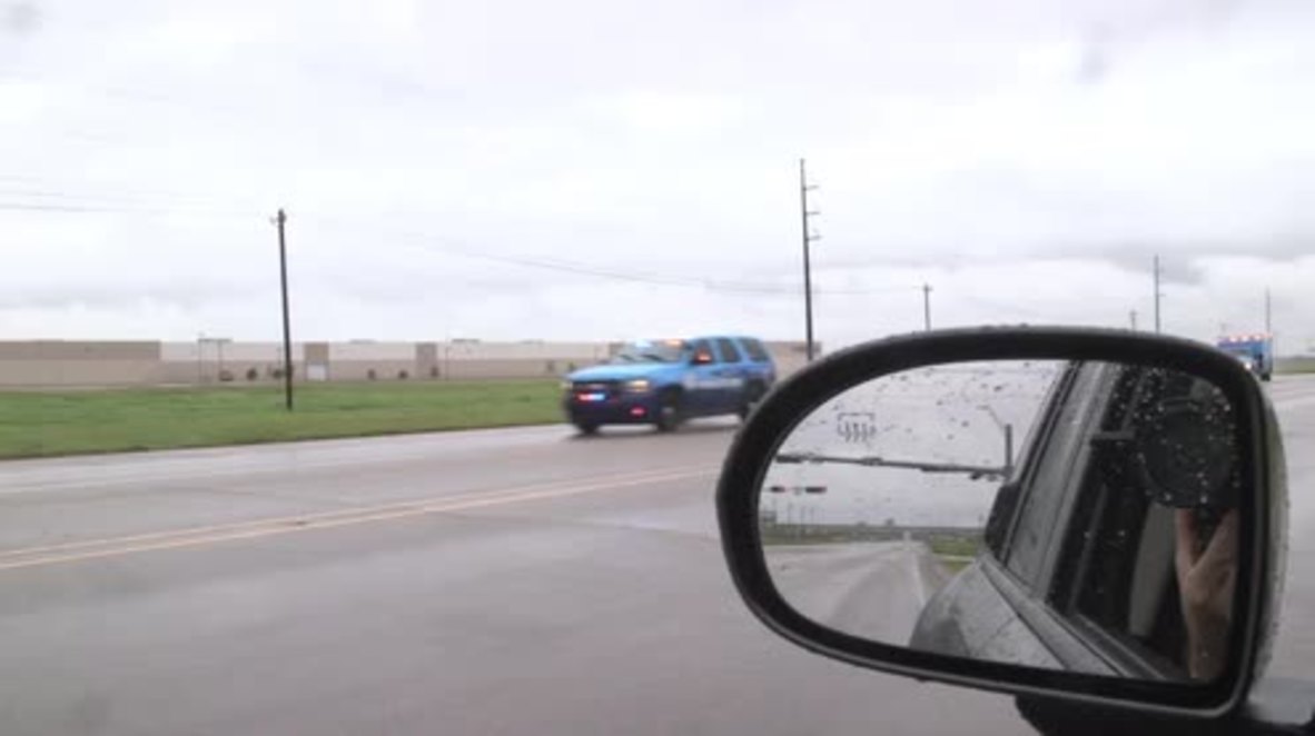 USA: Port Lavaca residents evacuate as Hurricane Harvey approaches