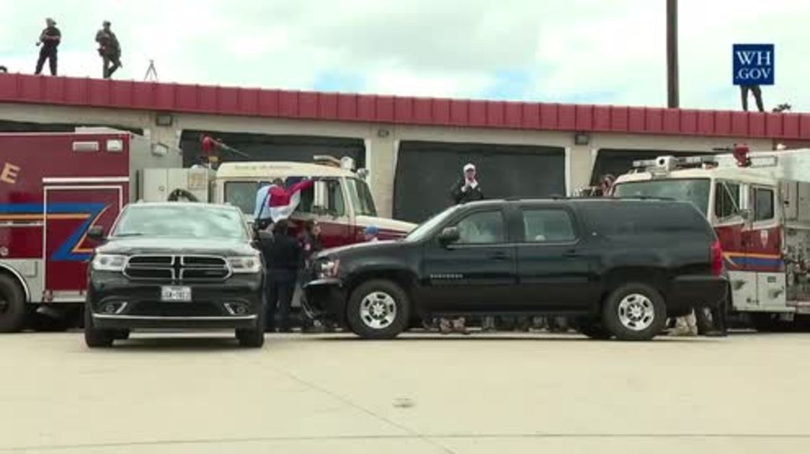 USA: 'What a crowd, what a turnout!' - Trump on visit to storm-stricken Texas