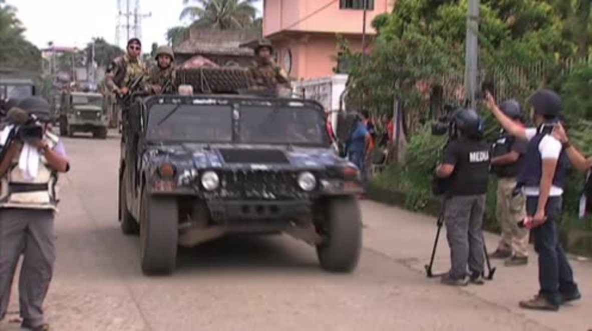 Philippines: Press allowed into war-torn areas of Marawi as fighting enters 100th day