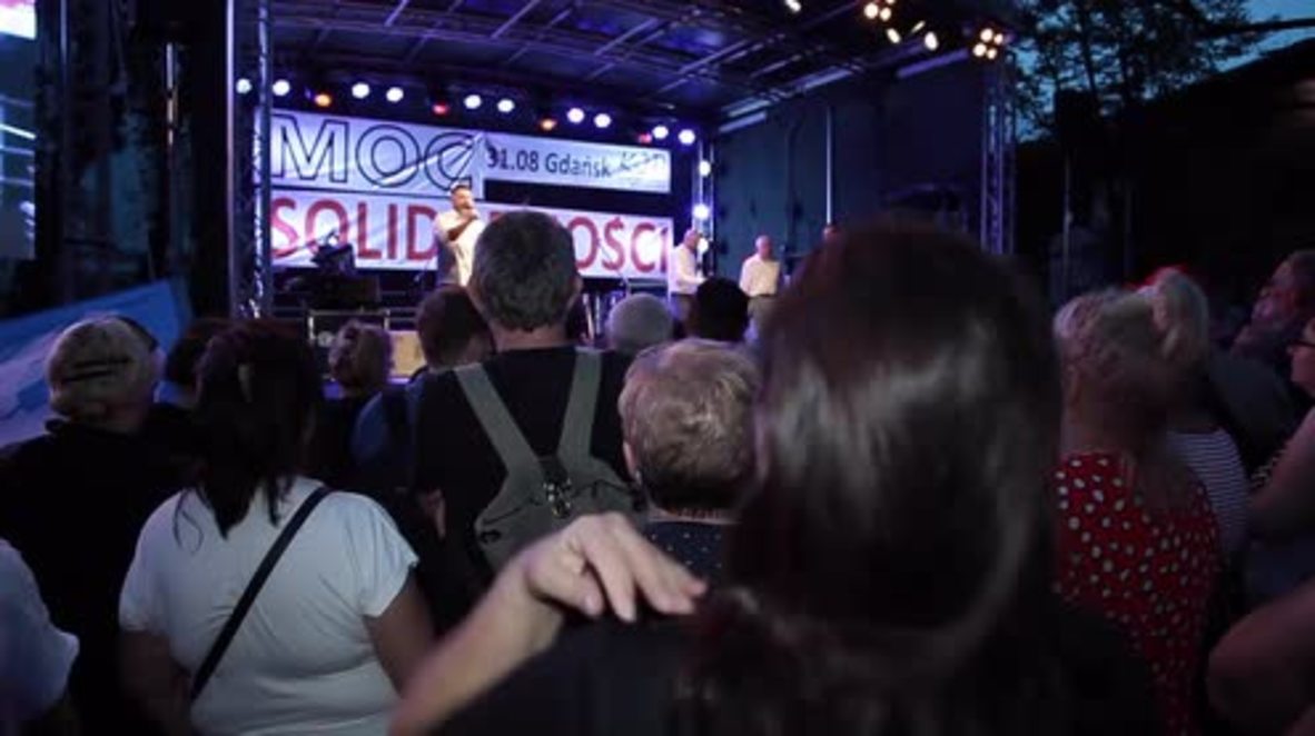 Poland: Walesa calls for 'new solidarity' at rally on 37th Gdansk Agreement anniversary