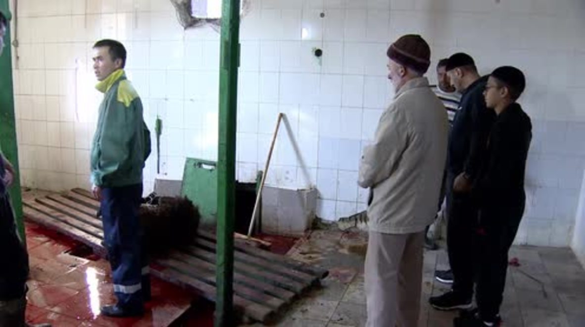 Russia: Worshippers begin Eid al-Adha celebrations with animal slaughter ritual *GRAPHIC*