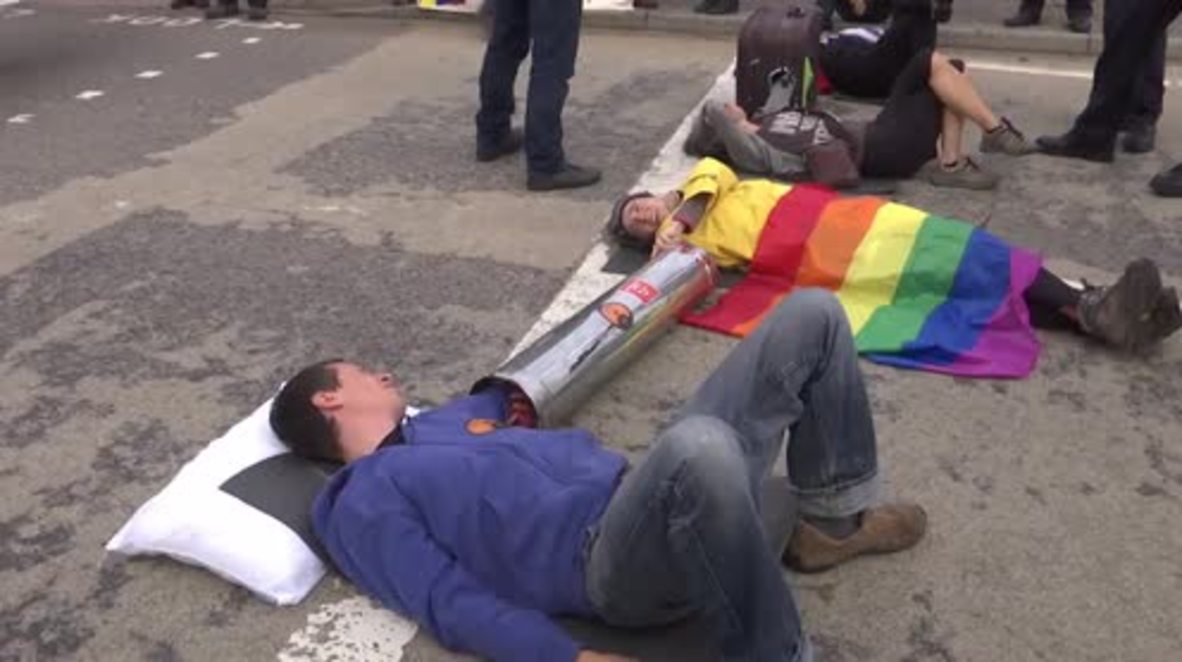 UK: Arrests made as protesters stage 'die-in' at one of Europe’s largest arms fairs