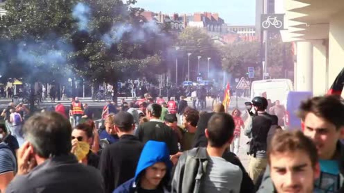 Francia: Arrojan gas lacrimógeno en Nantes mientras miles de manifestantes marchan contra las reformas laborales