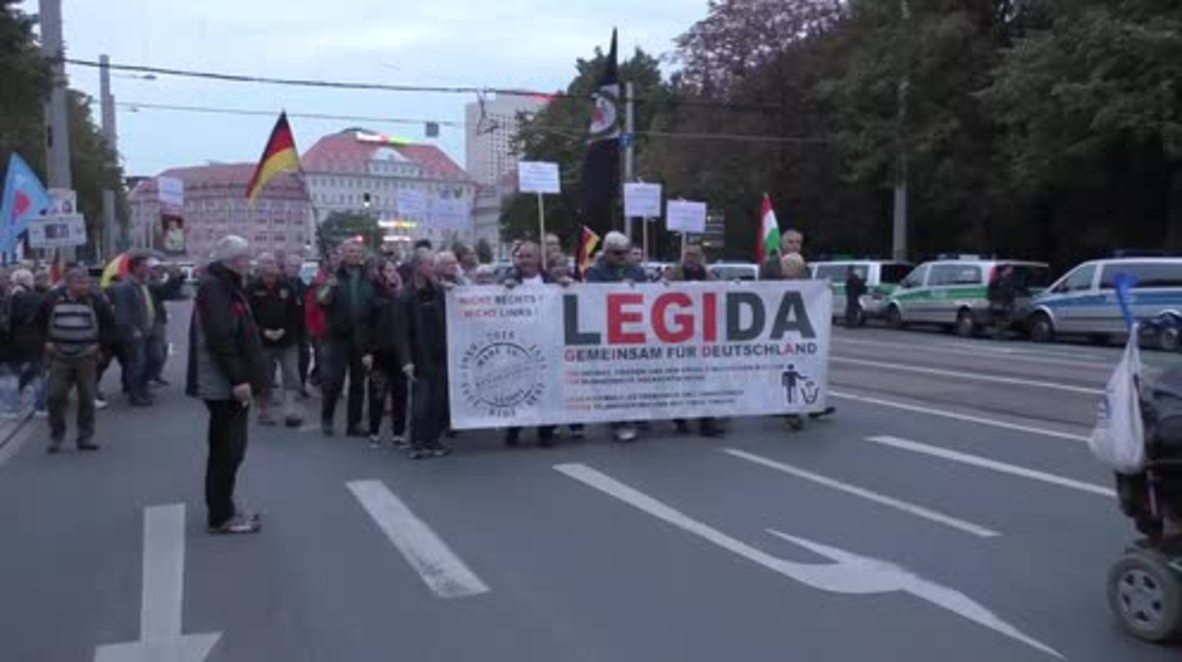 Germany: Police clash with counter-protesters during LEGIDA march