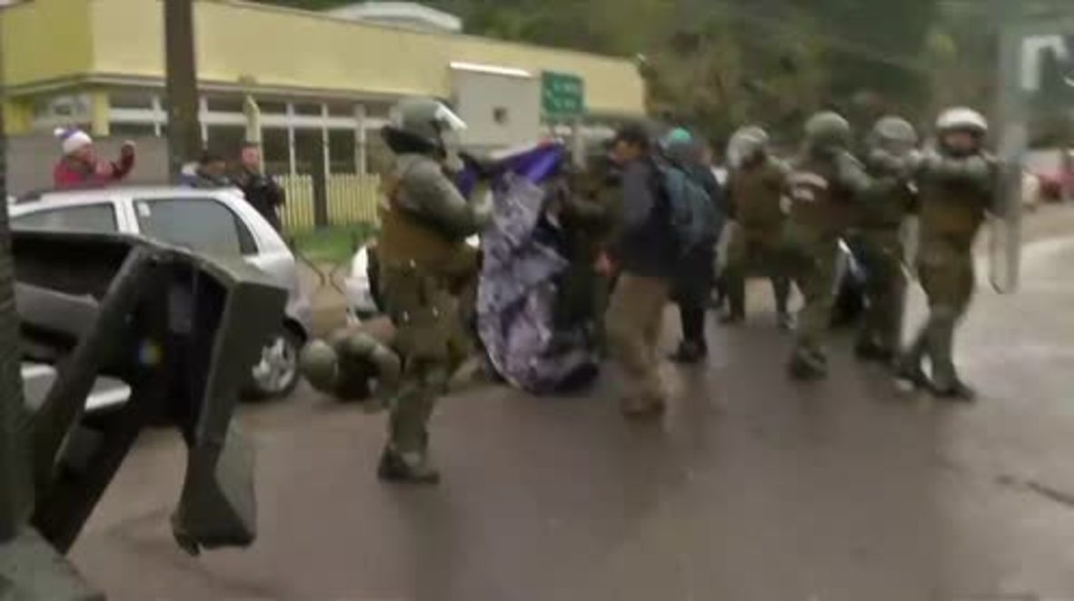 Chile: Violent clashes as police and Mapuche protesters lock horns