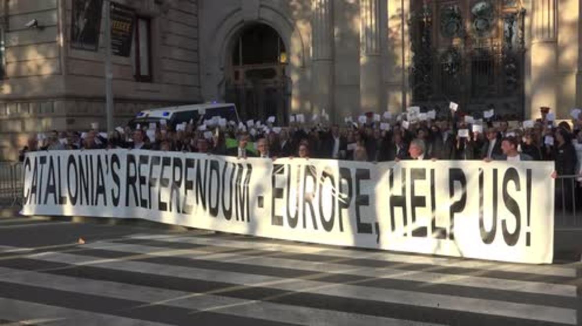 Spain: 'Europe, help us!' - Catalan lawyers draft formal complaint against Spanish govt.