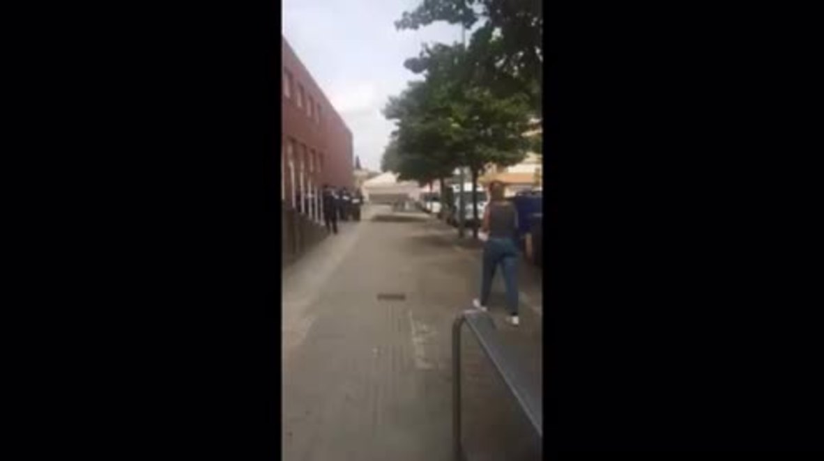 Spain: Civil Guard clash with Mossos officers outside polling station