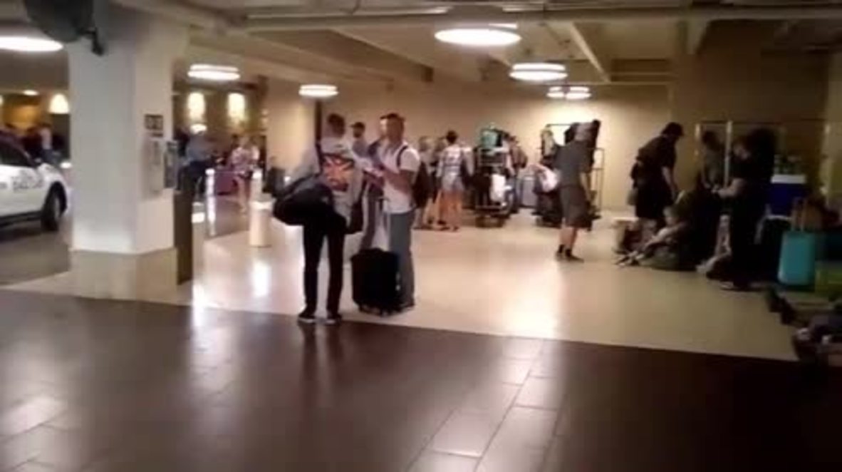 USA: Guests check out of Mandalay Bay hotel in wake of Vegas shooting massacre
