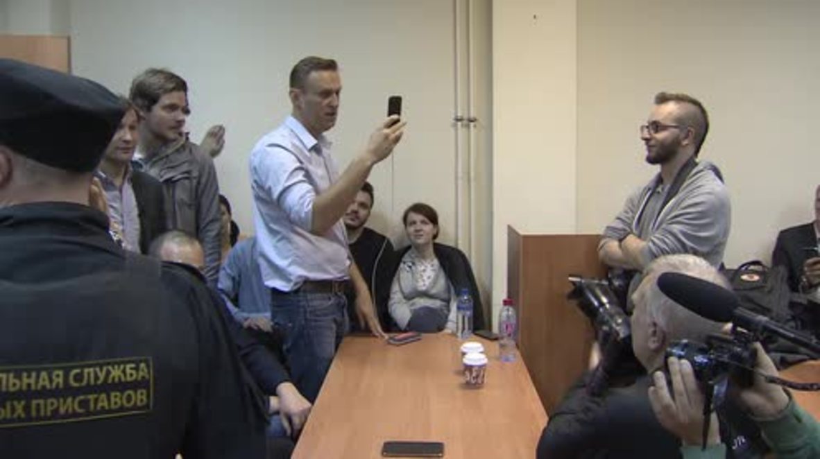 Russia: Navalny says sentence 'present for Putin's birthday'
