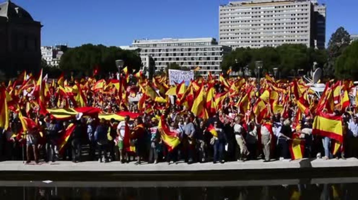 España: Manifestación en Madrid a favor del diálogo entre el Gobierno y la Generalitat