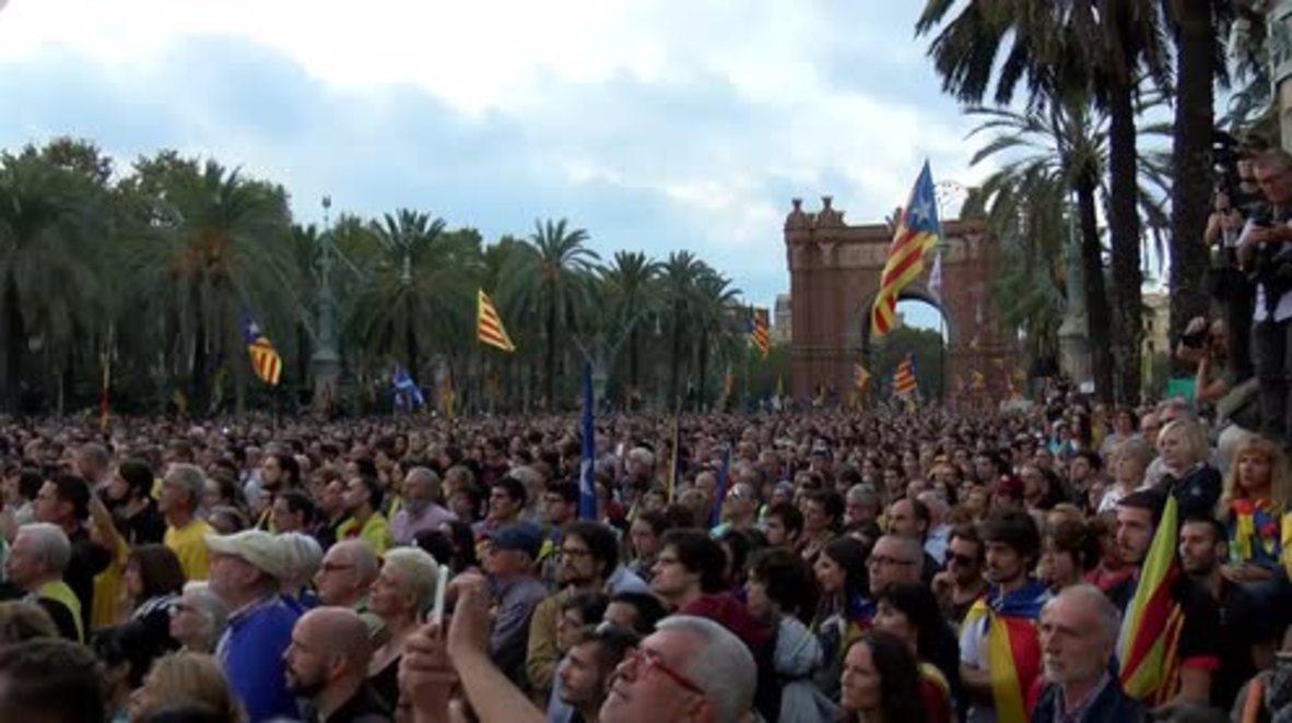 Spain: 'After 300 years of waiting, three weeks won't help' - Catalans 'disappointed' with Puigdemont