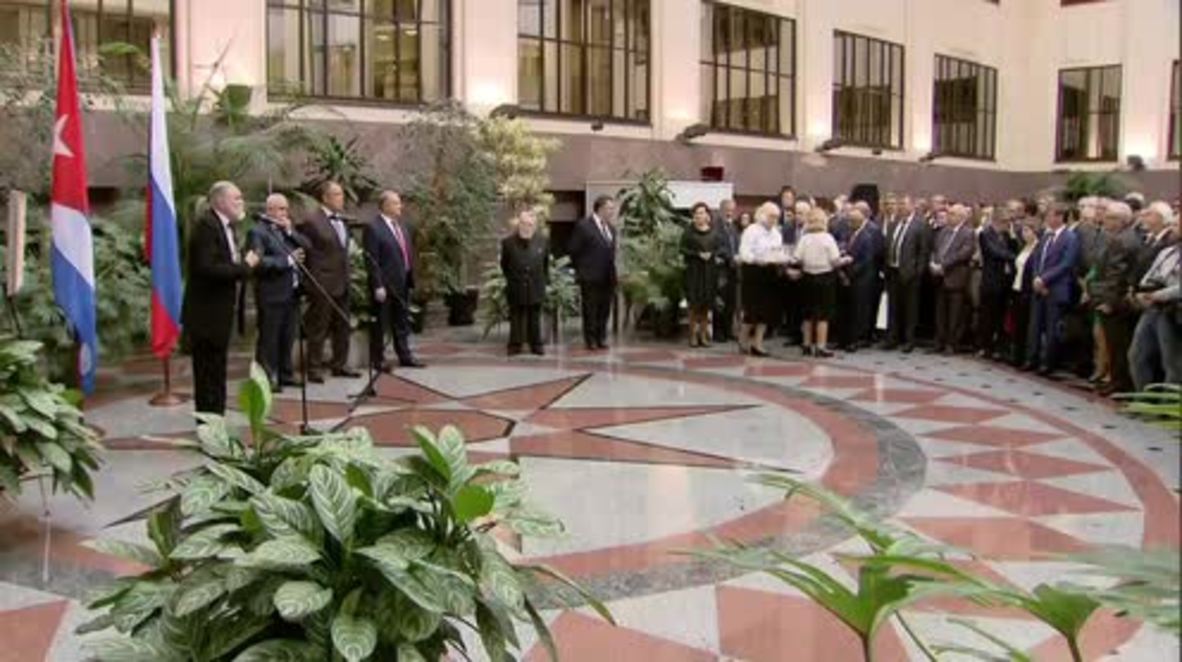 Rusia: Lavrov asiste a la ceremonia de presentación del álbum dedicado a Fidel Castro