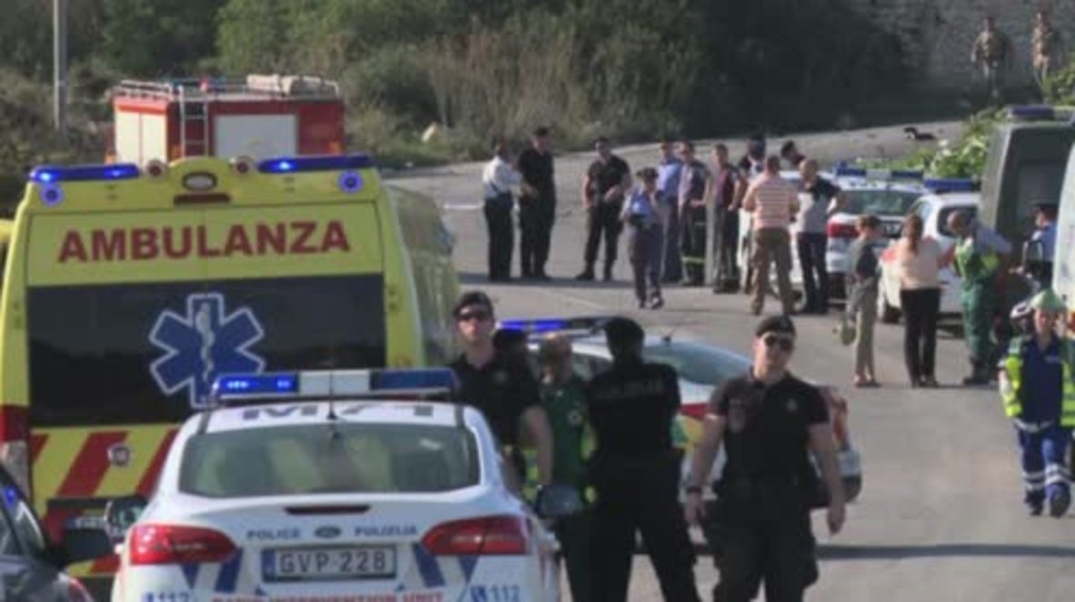 Malta: Panama Papers journalist killed by car bomb