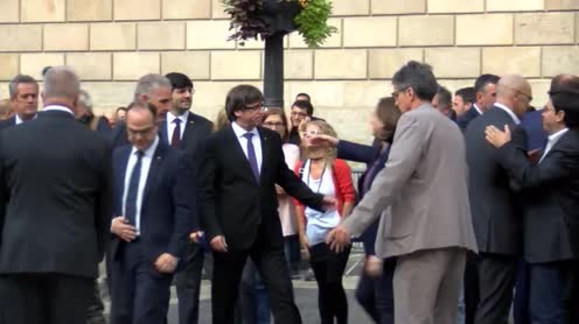 Spain: Catalan leaders join protesters to demand freedom for Sanchez and Cuixart