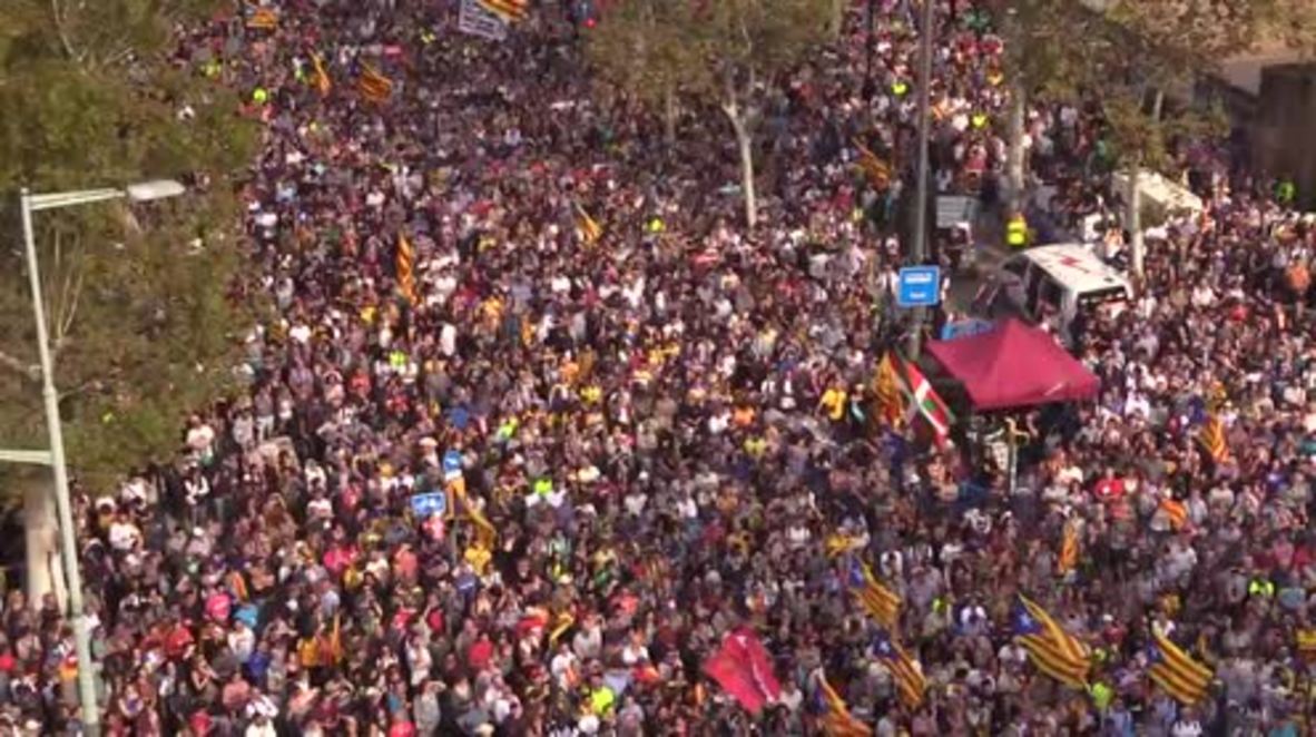 Spain: Huge pro-Catalan rally cheers as Parliament votes for independence