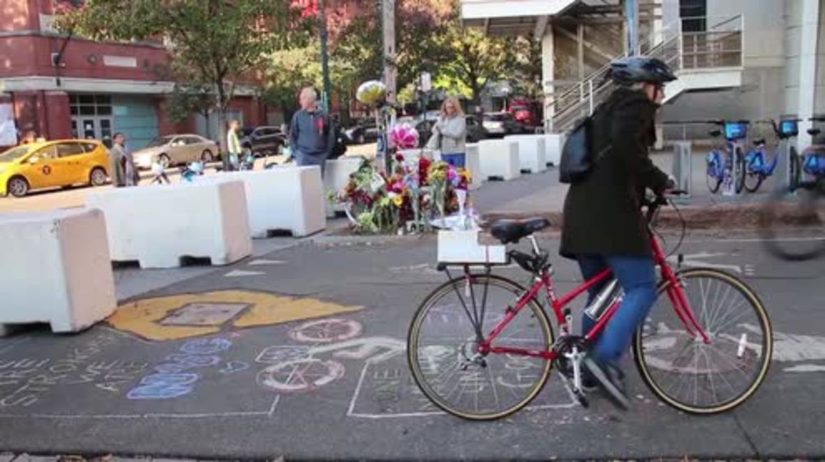 USA: Concrete blocks fortify Manhattan bike path in wake of deadly attack