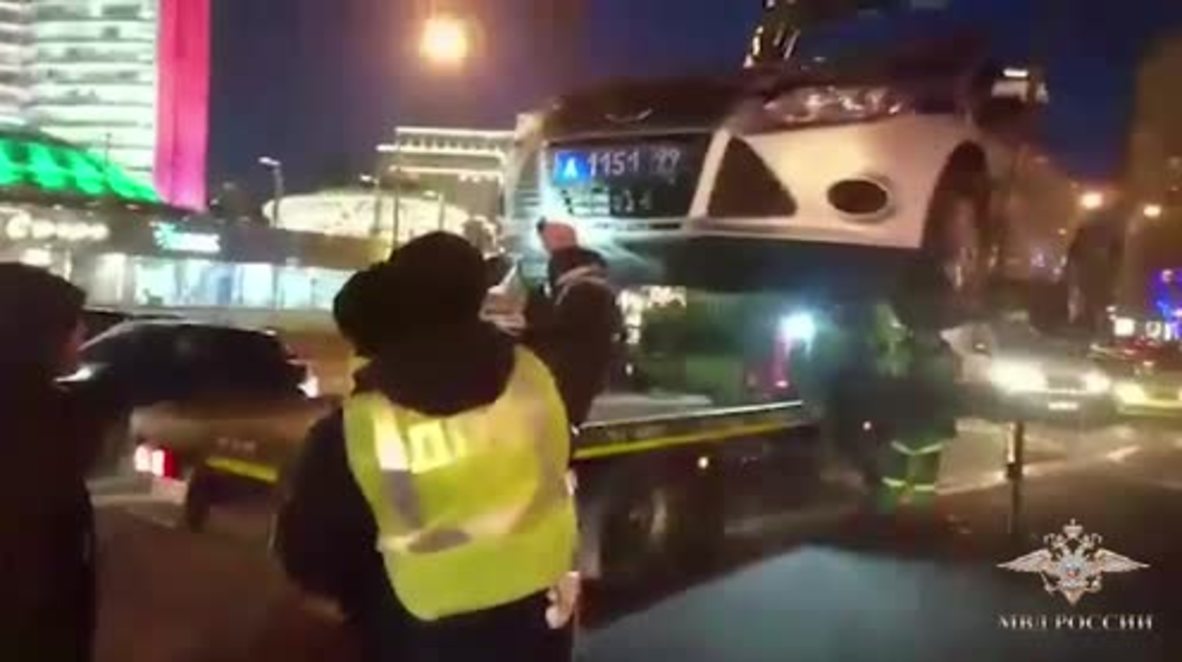 Get meowta here! Moscow police help kitten to break furry