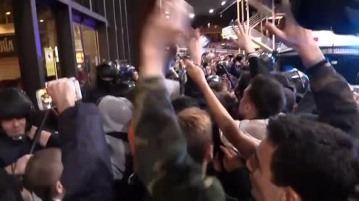 Spain: Scuffles erupt as protesters bring Catalan trains to a halt