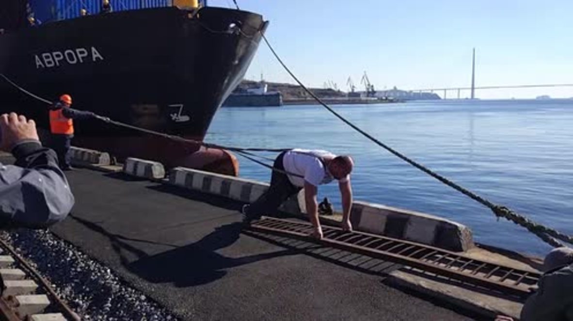 Break records, not backs - Watch Russian strongman pull 5000-TONNE vessel in Vladivostok