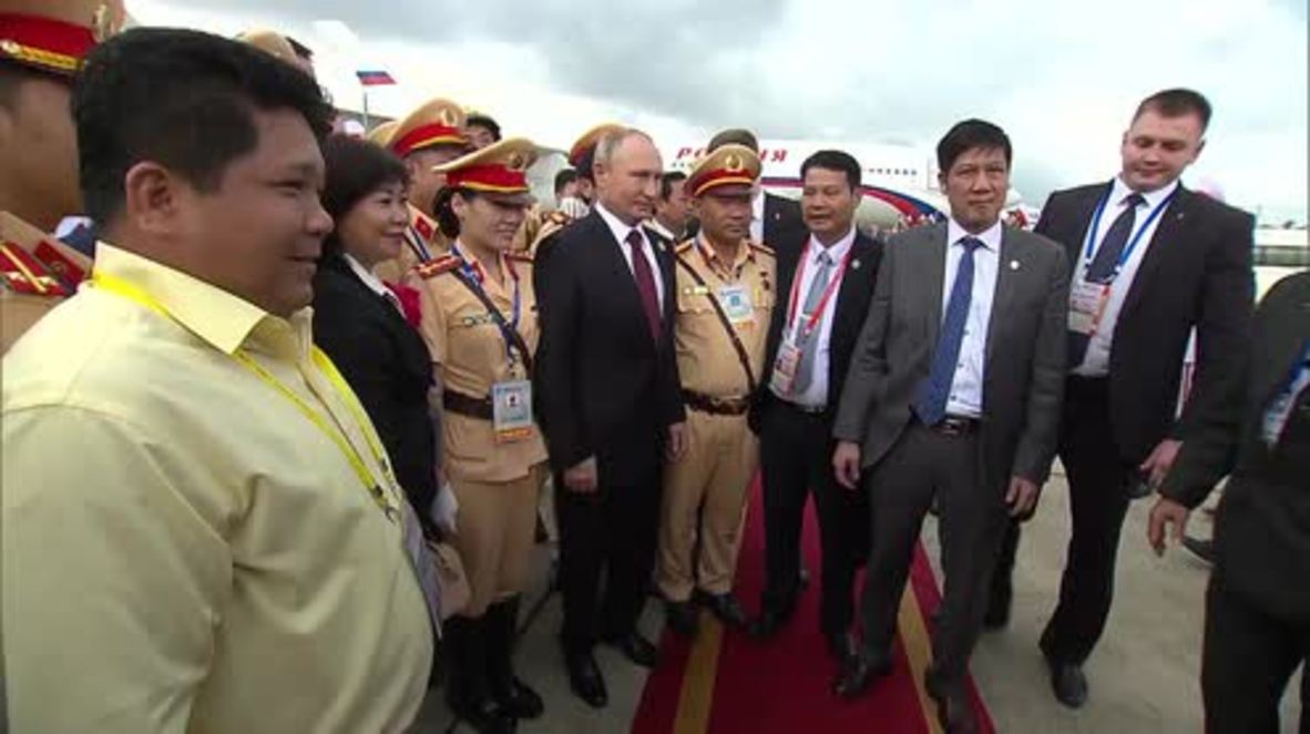 Vietnam: Putin bids farewell after APEC 2017 summit