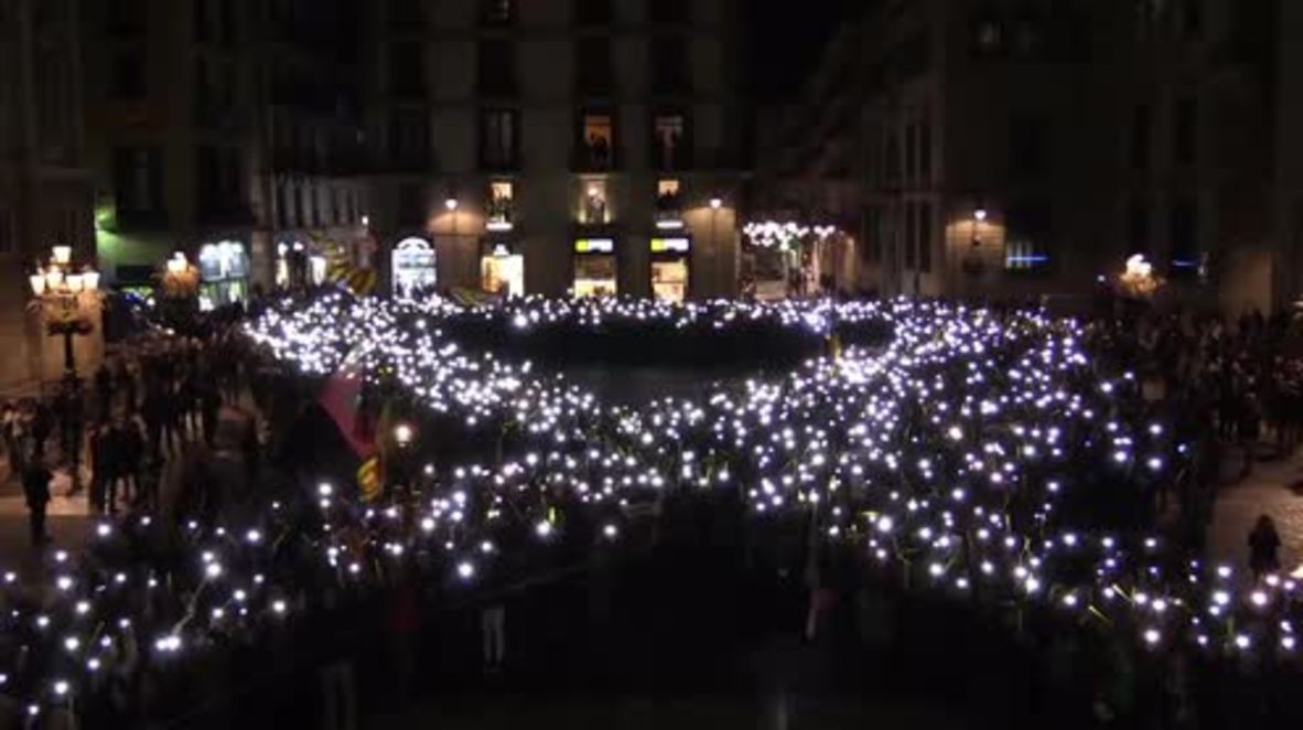 Spain: Hundreds light-up Barcelona in solidarity for jailed leaders