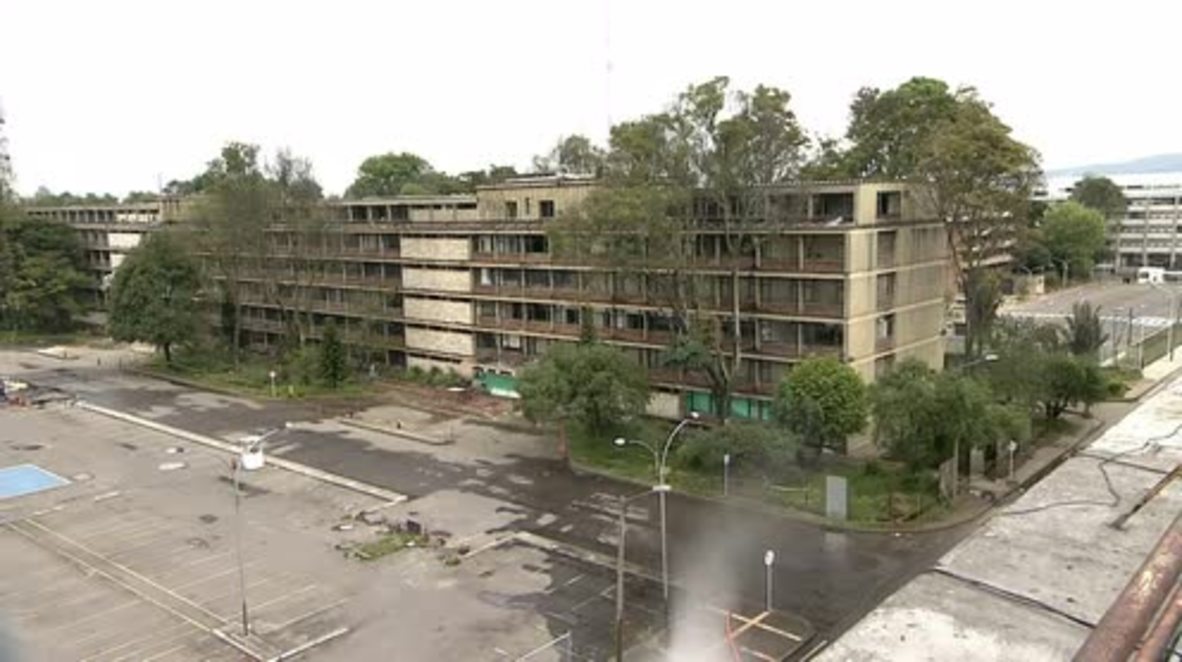 Colombia: Vean la explosión controlada del antiguo edificio del Ministerio de Transporte.
