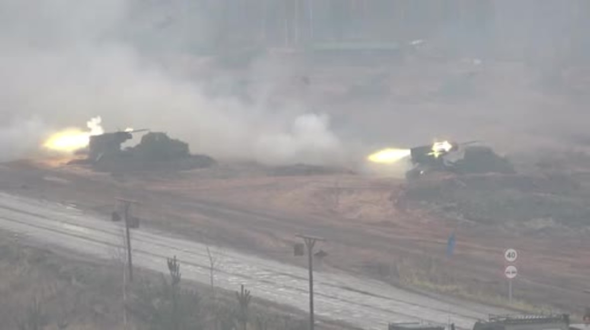 Russia: Self-propelled artillery systems displayed in new drills
