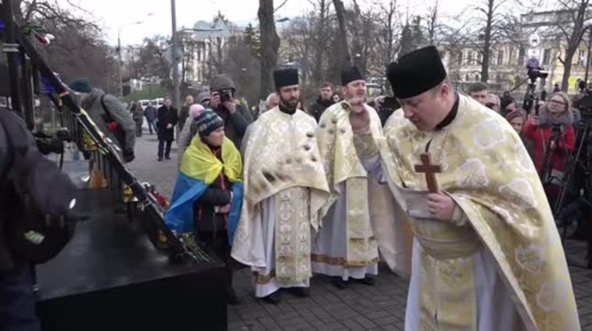 Ukraine: Memorial service marks fourth Euromaidan anniversary