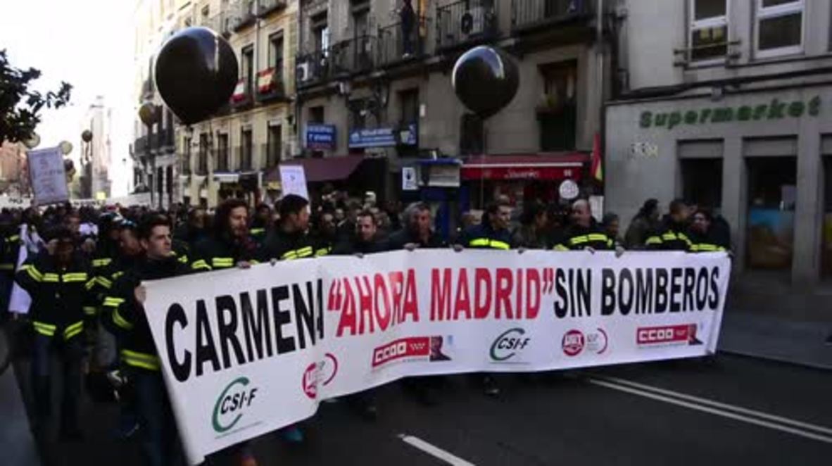 Spain: Protesting firefighters threaten to strike if demands not met