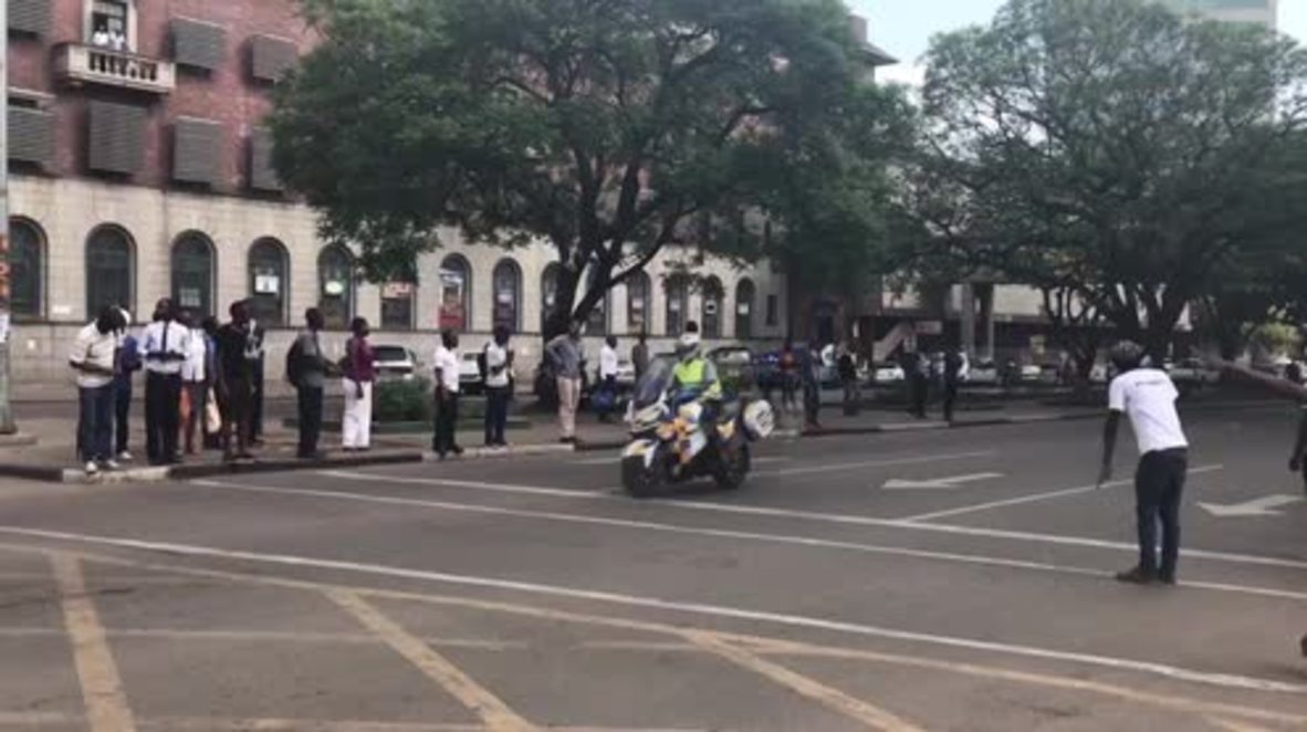 Zimbabwe: Harare crowd cheers arrival of Mnangagwa's motorcade