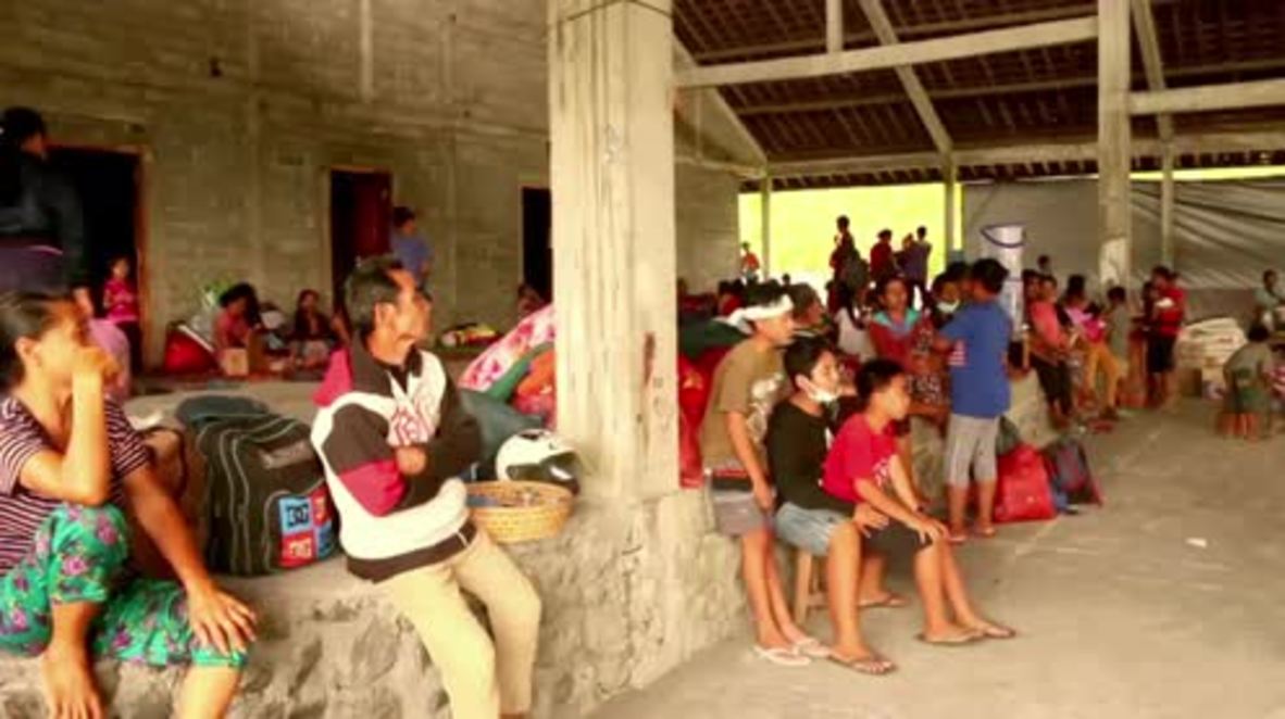 Indonesia: Mass evacuation underway as volcano blows