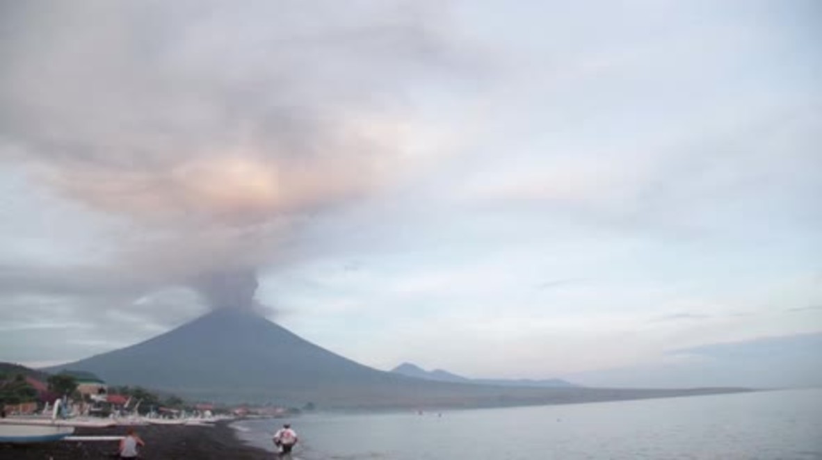 Indonesia: Authorities issue red alert as Bali volcano activity intensifies