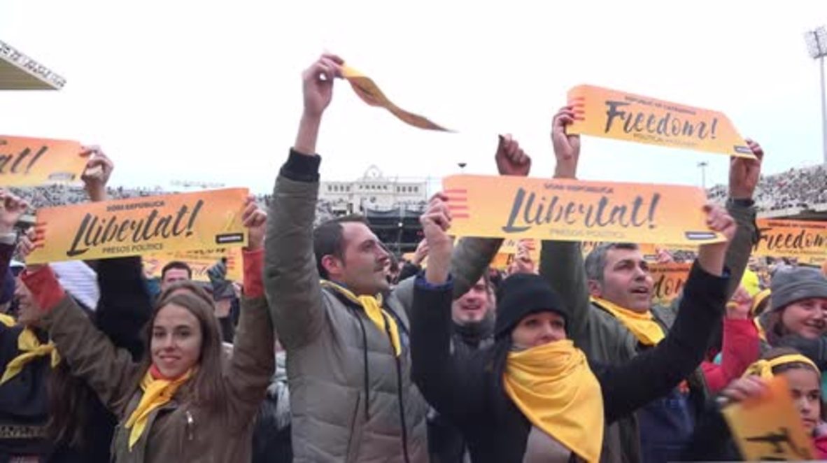 Spain: Thousands attend fundraising concert in support of jailed Catalan leaders