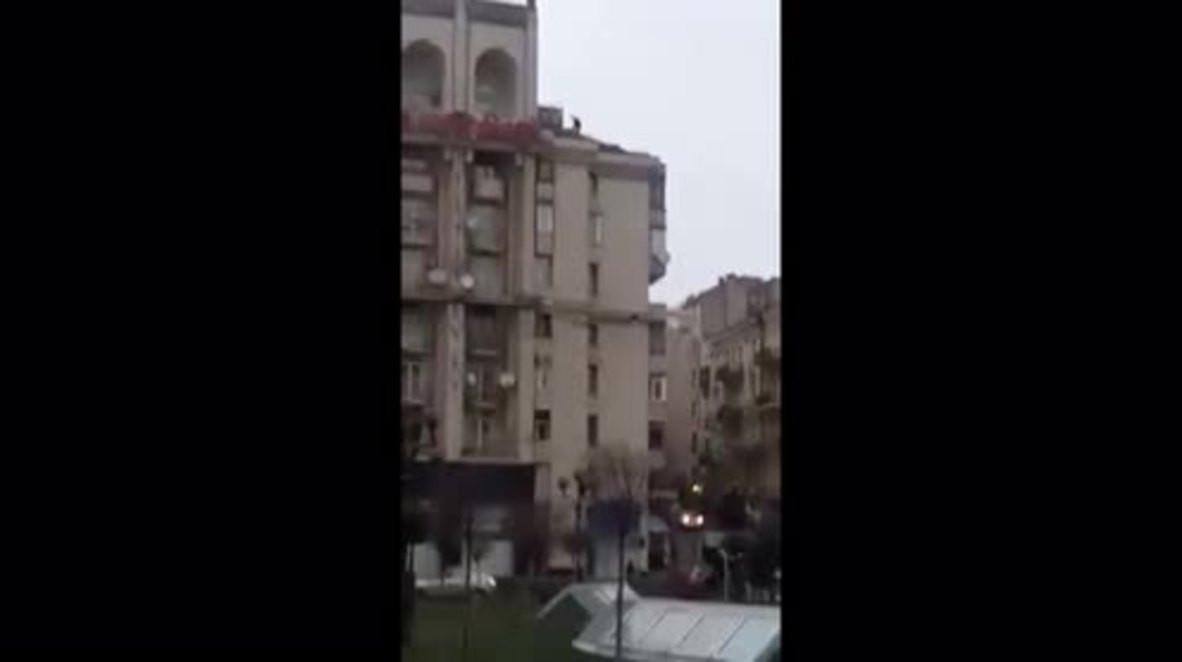 Ukraine: Saakashvili threatens to jump off roof before being detained