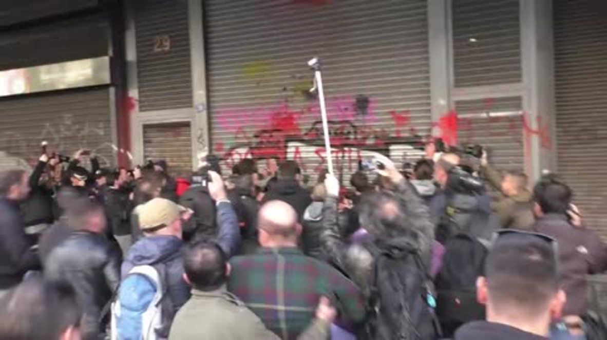 Grecia: Manifestantes se cuelan en el Ministerio de Trabajo en protesta por la reforma de la Ley de Trabajo
