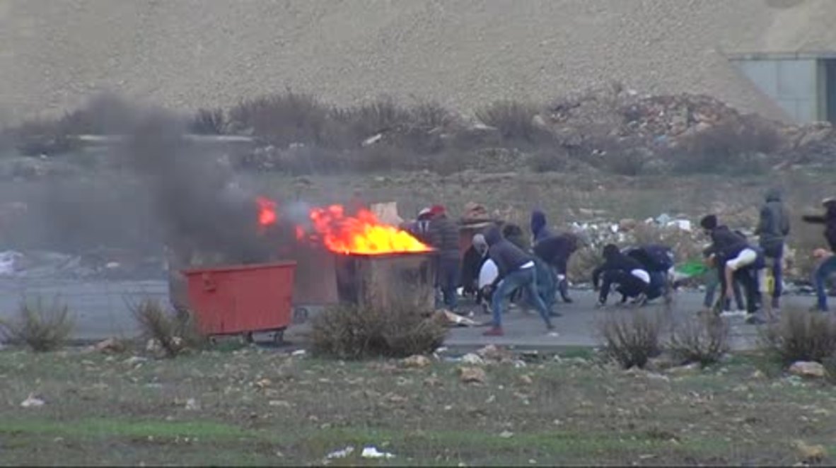 Palestina: Manifestantes palestinos se enfrentan con las fuerzas de seguridad israelíes.