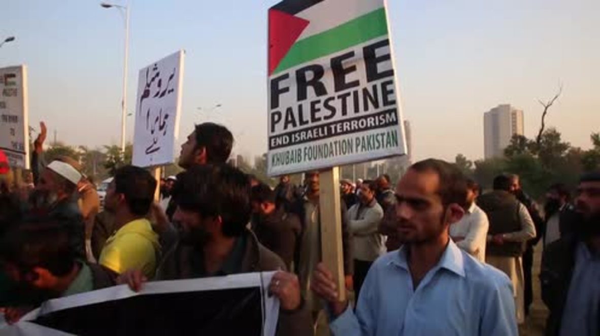 Pakistán: Manifestantes profanan banderas de EE. UU. e Israel