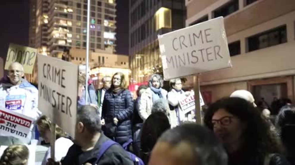 Israel: 'Crime minister!' – Tel Aviv stages protest against ‘corrupt, racist’ Netanyahu