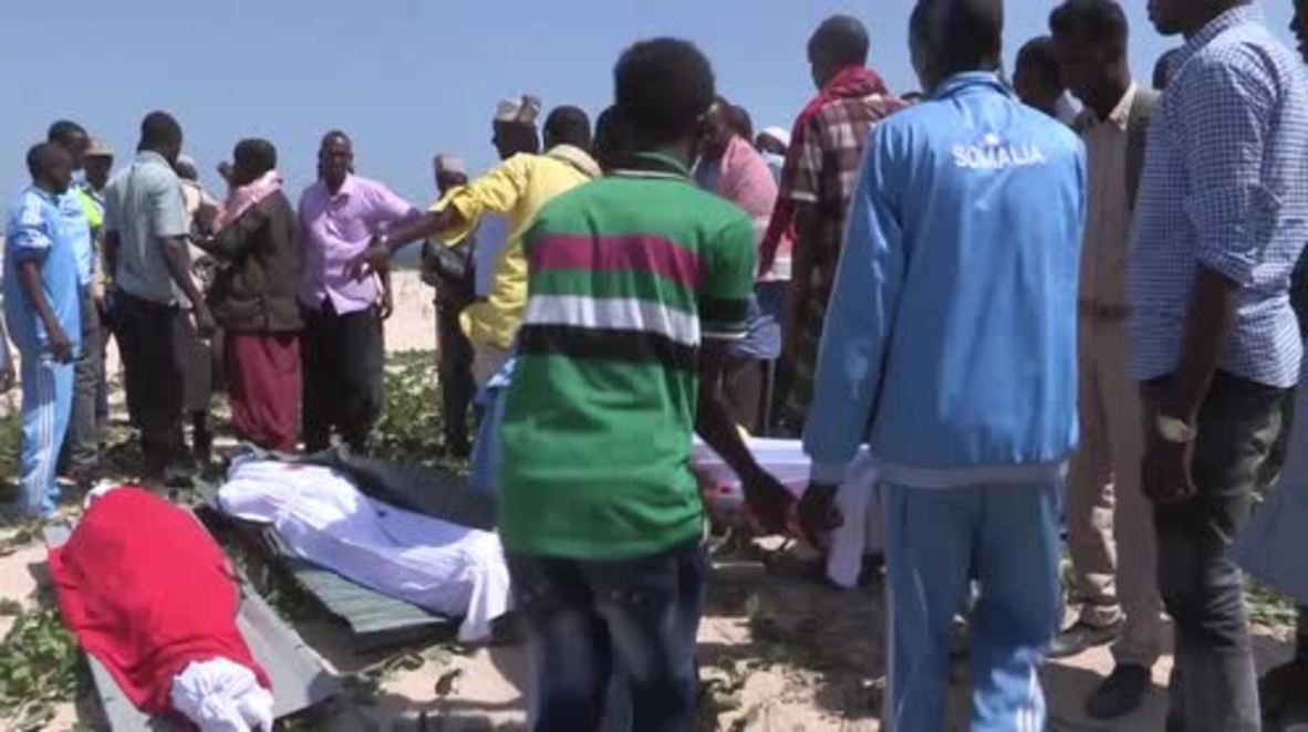 Somalia: Suicide bomber dressed as police officers kills 18
