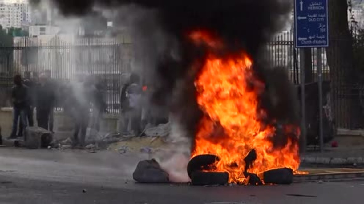 State of Palestine: Black smoke rises as Bethlehem clashes continue