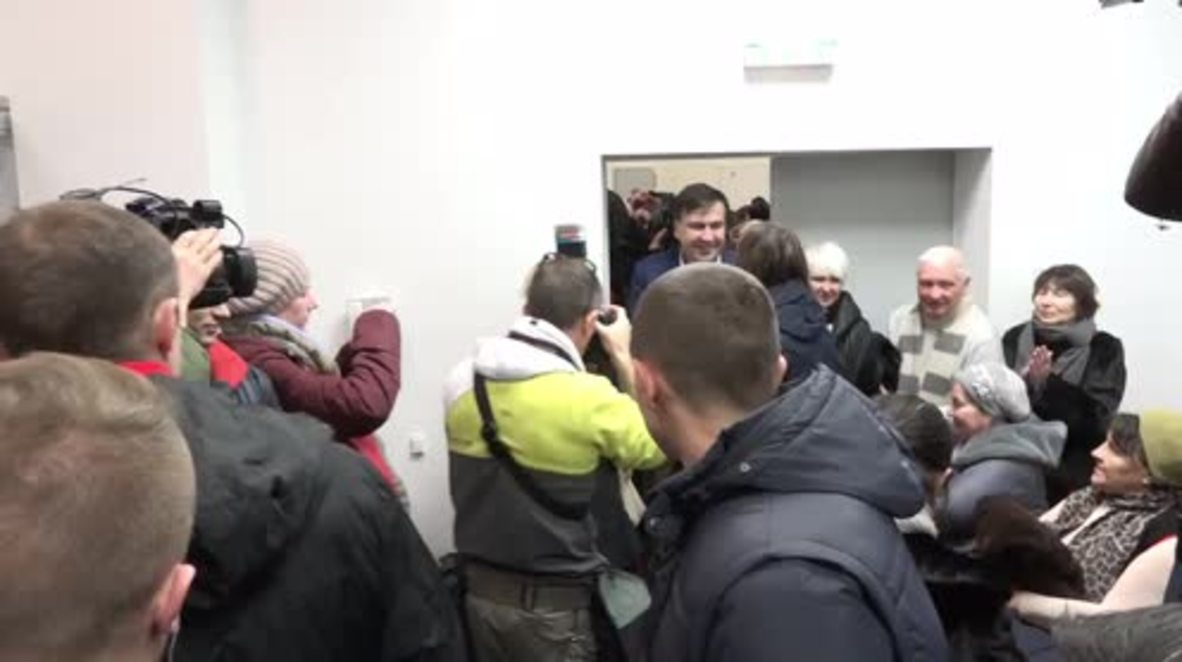 Ukraine: Saakashvili shows decree claiming Poroshenko's aim to shut down court