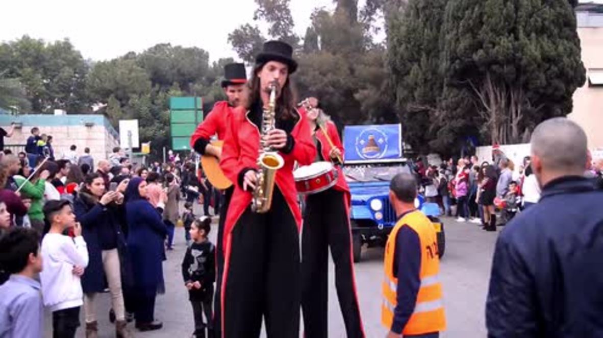 35th annual Christmas parade fills Nazareth with sound and colour