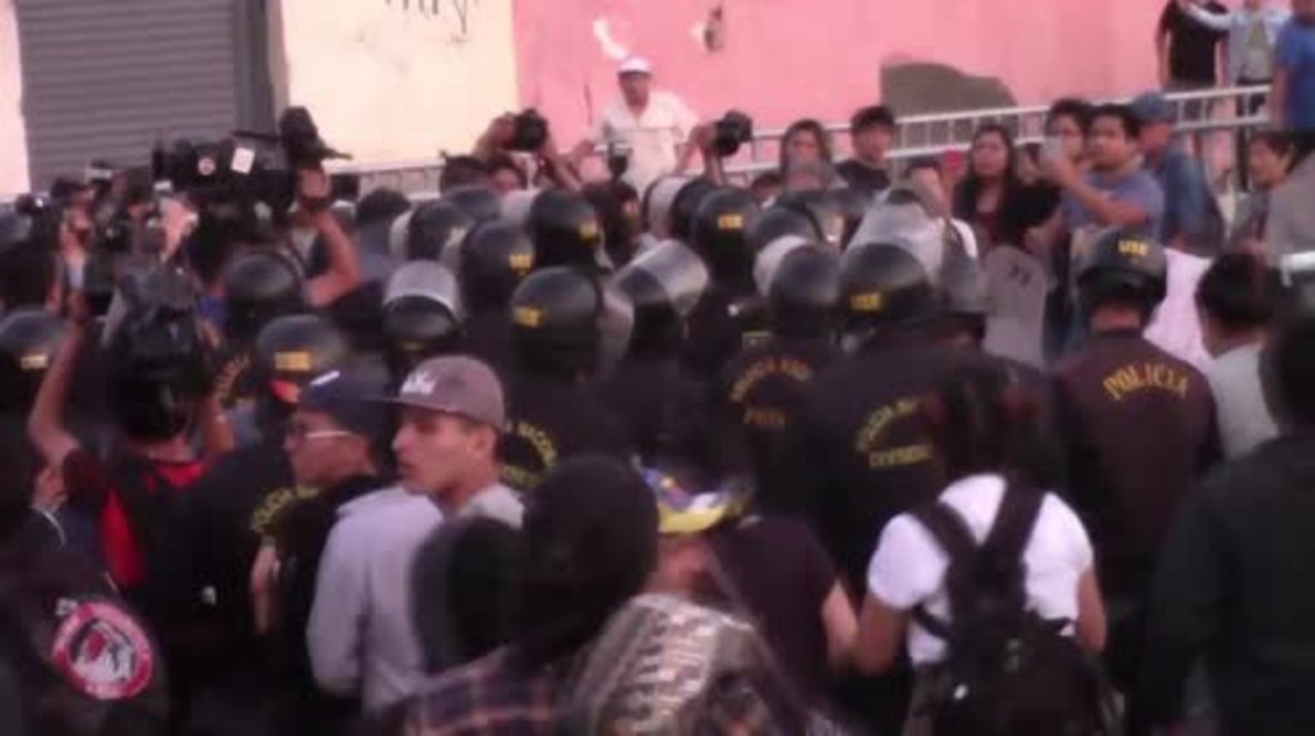 Peru: Tear gas deployed amid protests against Fujimori's pardon