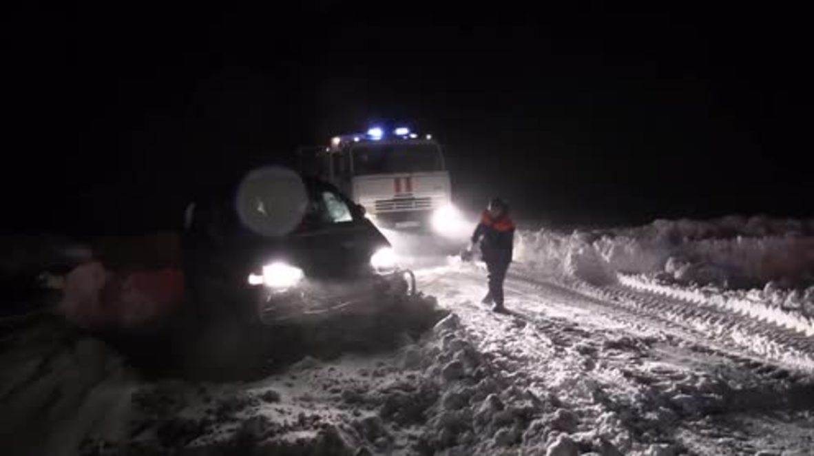 Rusia: Condiciones climatológicas extremas de hielo y frío producen el caos en el lejano oriente ruso