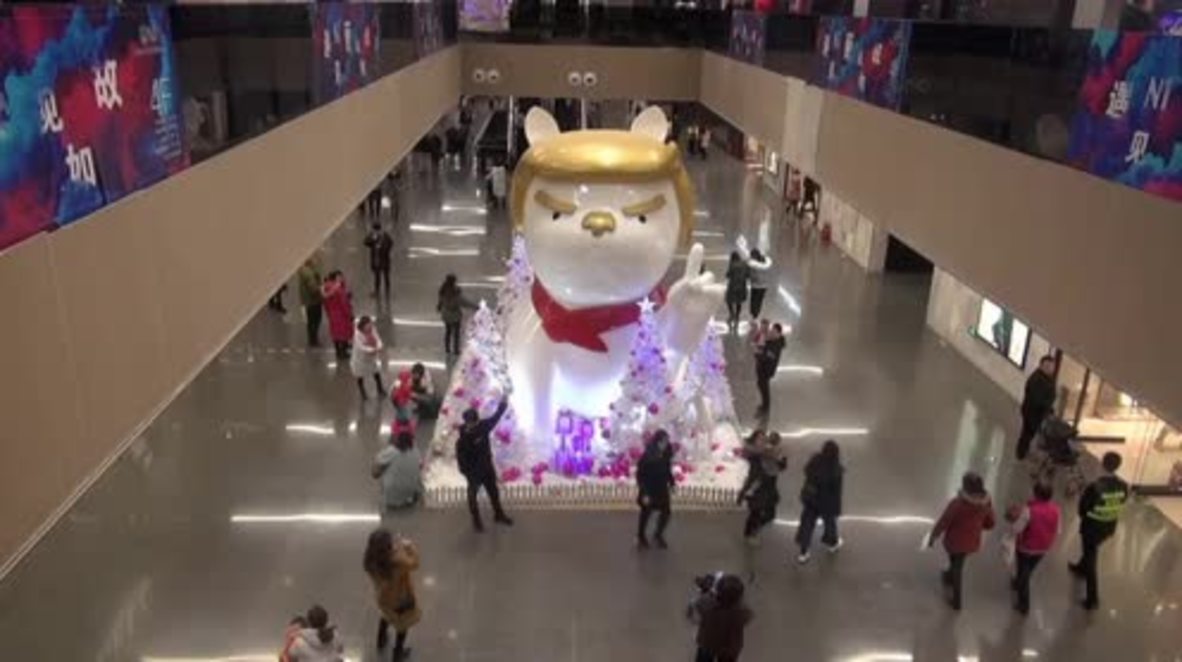 China: Shopping centre brings in Year of the Dog with Trumpesque statue