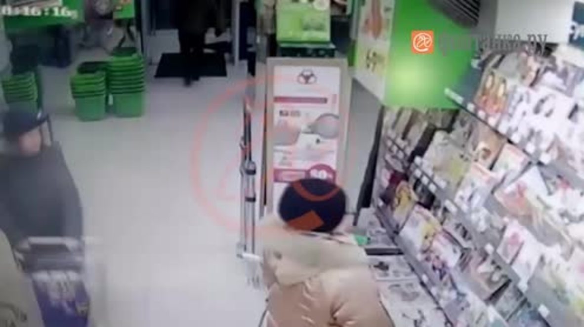 Russia: St. Petersburg supermarket attacker caught on camera
