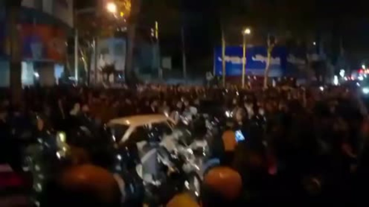 Iran: Hundreds rally in Rasht as protests spread nationwide