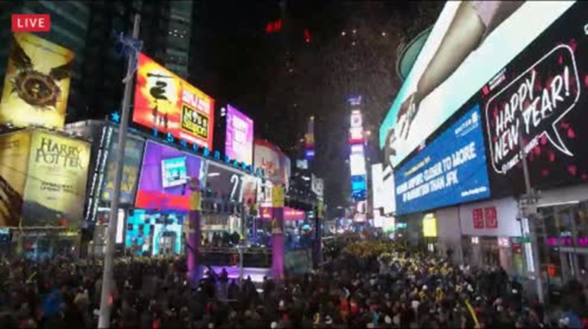 EE. UU.: Cientos de miles celebran la llegada del 2018 en la plaza de Times Square en Nueva York.