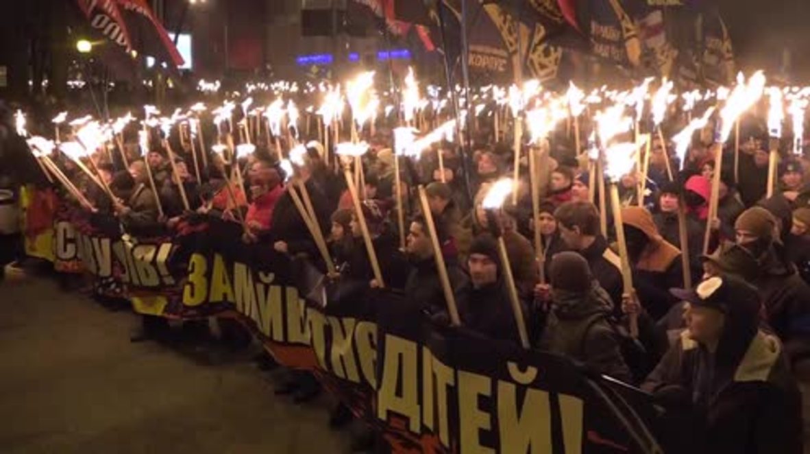 Ukraine: Thousands honour nationalist leader Stepan Bandera in torch lit procession