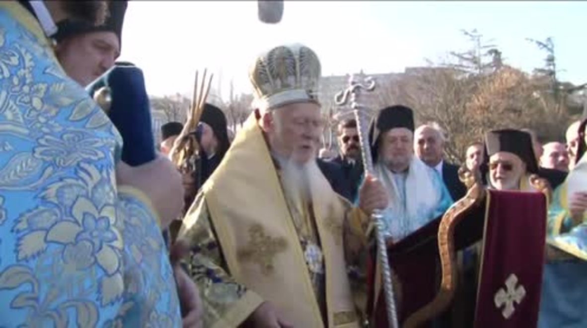 Turkey: Bartholomew I leads Epiphany ritual in Istanbul